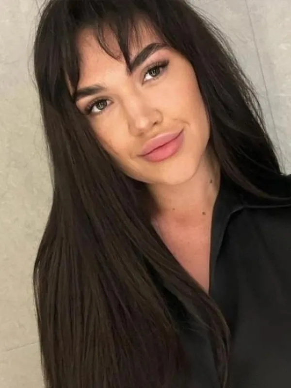 נדיה — רקדנית